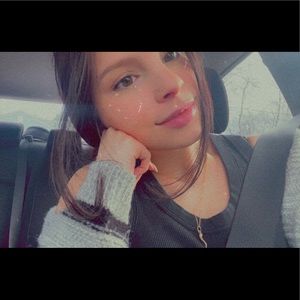 Meet your Posher, Alyssa